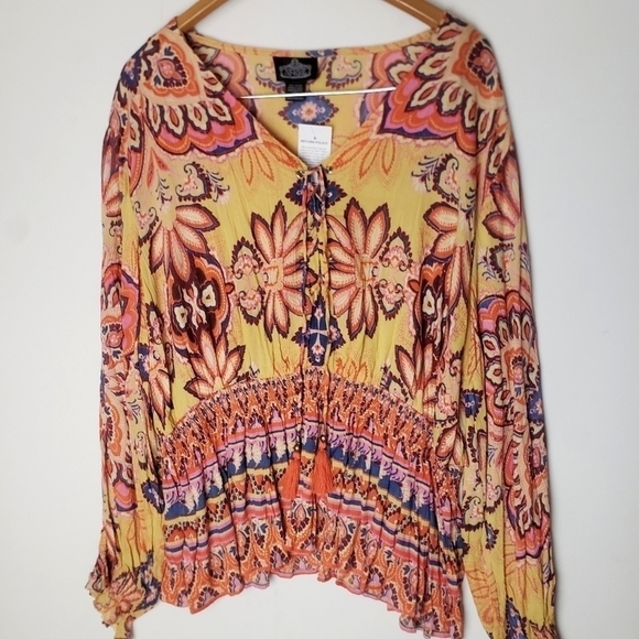 NEW! ANGIE Lace Up Boho Peplum Blouse 2X. - Picture 2 of 5